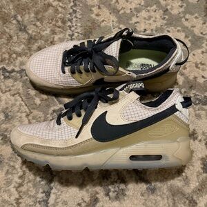 Nike Men’s TERRASCAPE Charcoal and Cream Sneakers